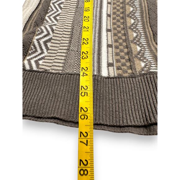 Hollister Oversized Geometric Striped Gray Knit Cardigan Size Medium - Picture 10 of 12